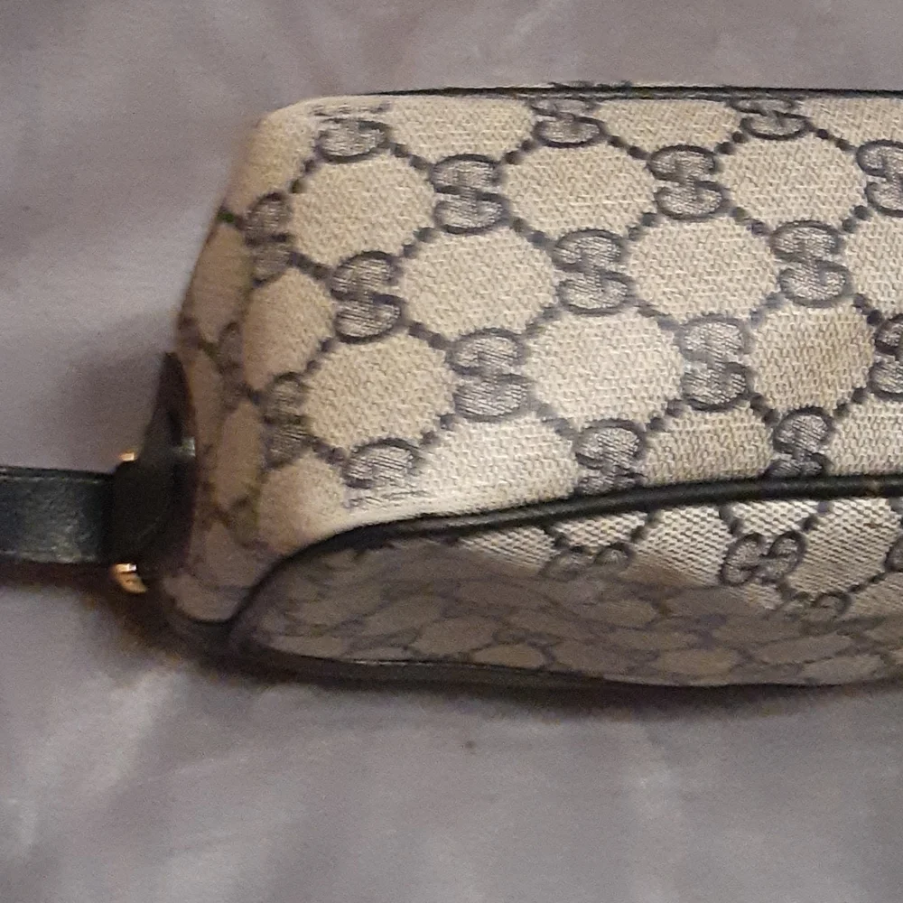 Gucci Vintage Purse - Picture 4 of 16